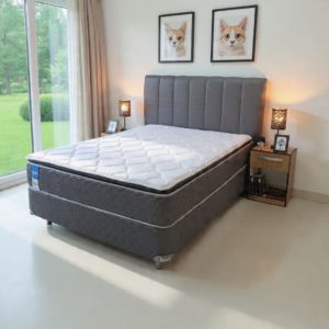 Sommier Koala Premium Silver Plus+ Cabecera Acolchada + 2 Mesitas de luz